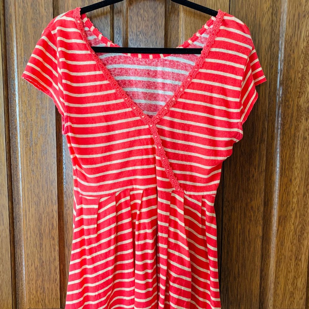 Free People casual baby-doll v neck